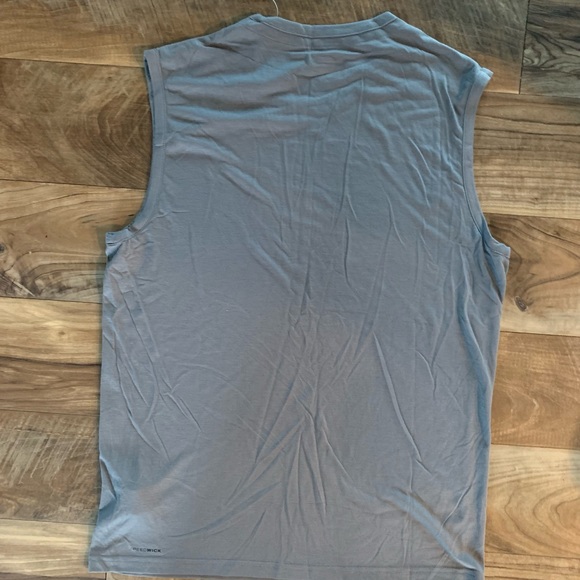 Men’s Reebok Tank - Picture 3 of 6